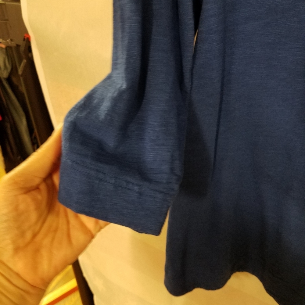 Chico's Size 1 Medium Blue 3/4 Sleeve V Neck - Picture 3 of 5